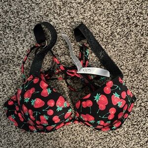 NWOT VS bombshell bikini top 34A
